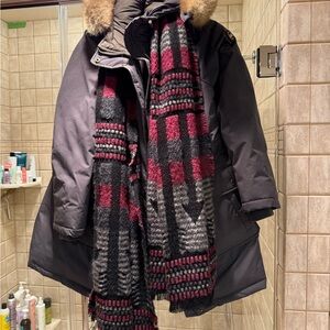 Michael Kors Down Charcoal Gray Hooded Jacket W/ Faux Fur Hood & Red/Gray Scarf
